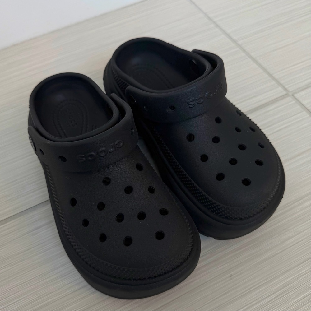 CROCS Women's Black Platform Clogs
